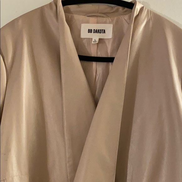 Jacket - Picture 2 of 4